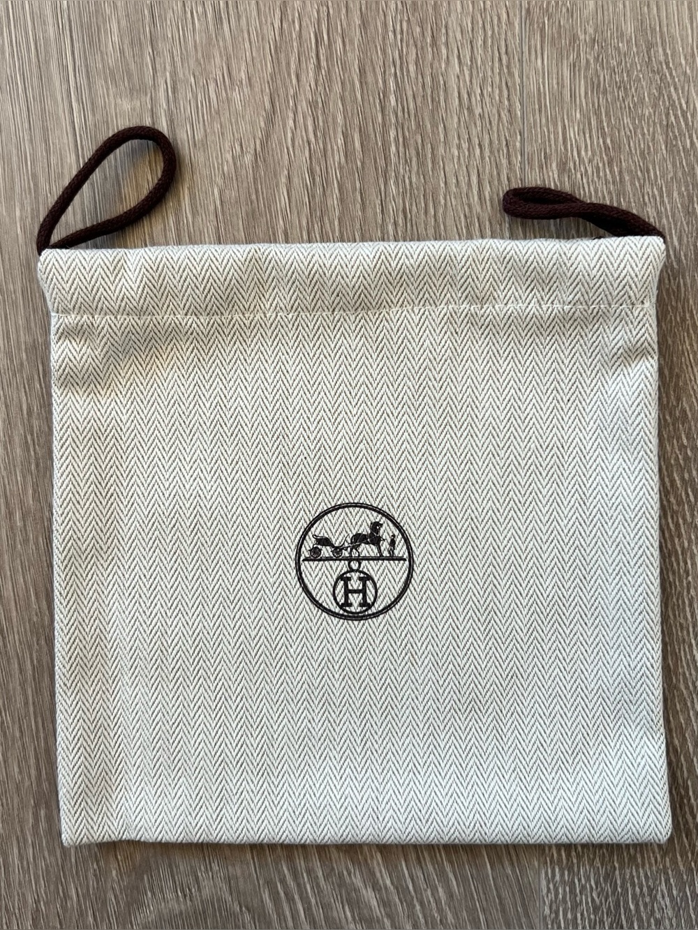 Hermes dust bag (C671)